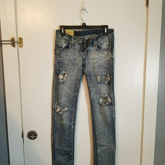 Light washed ripped jeans with adorable gems - Picture 1 of 5